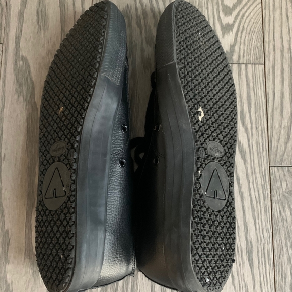 Safe Step Men's Shoes - Picture 2 of 9